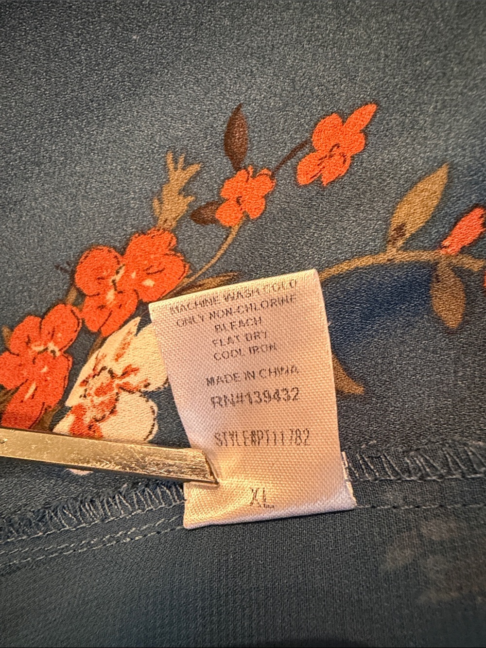 Papermoon Floral Long Sleeve Blouse in Blue XL Like New - Picture 5 of 5